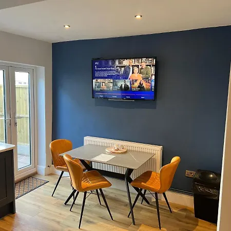 Luxury 2 Bed Apartment Great Location Stoke-on-Trent Exterior photo