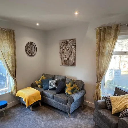 Luxury 2 Bed Apartment Great Location Stoke-on-Trent Exterior photo