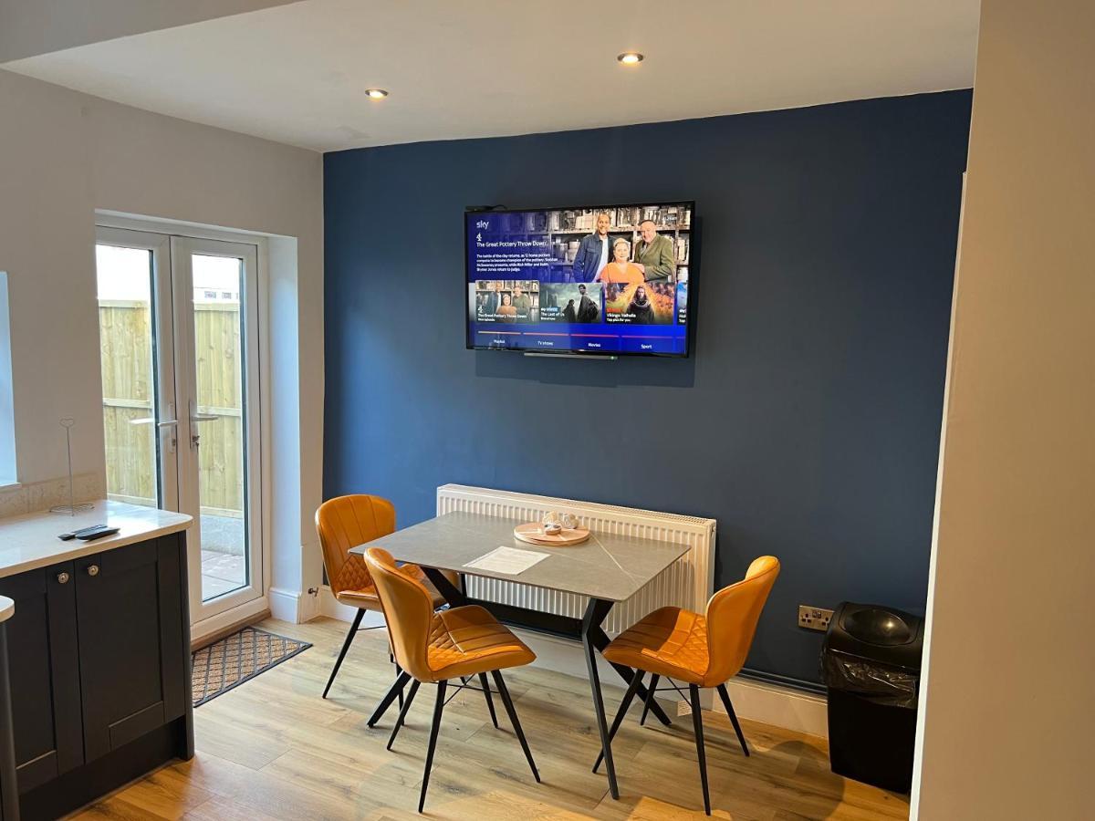 Luxury 2 Bed Great Location *
