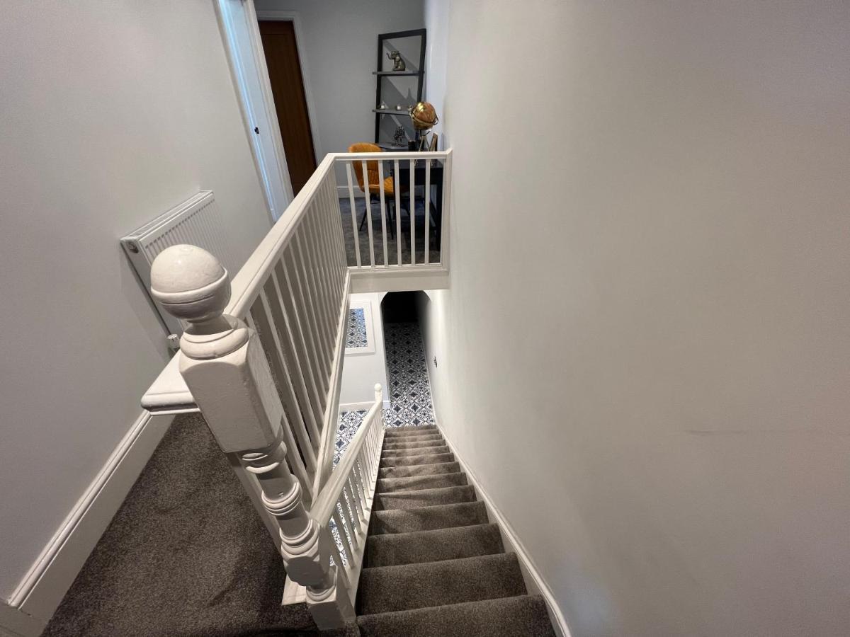 Luxury 2 Bed Great Location Stoke-on-Trent