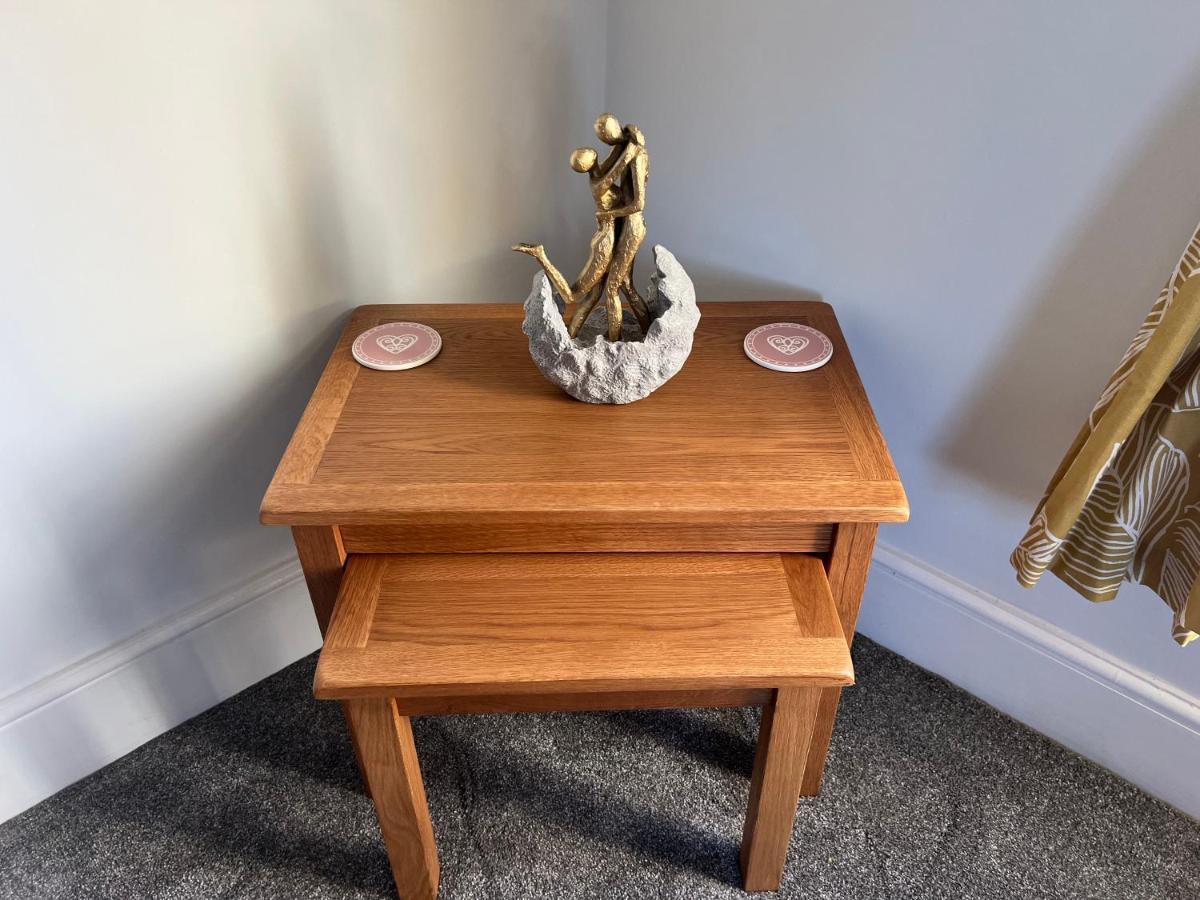 Luxury 2 Bed Great Location Apartment *