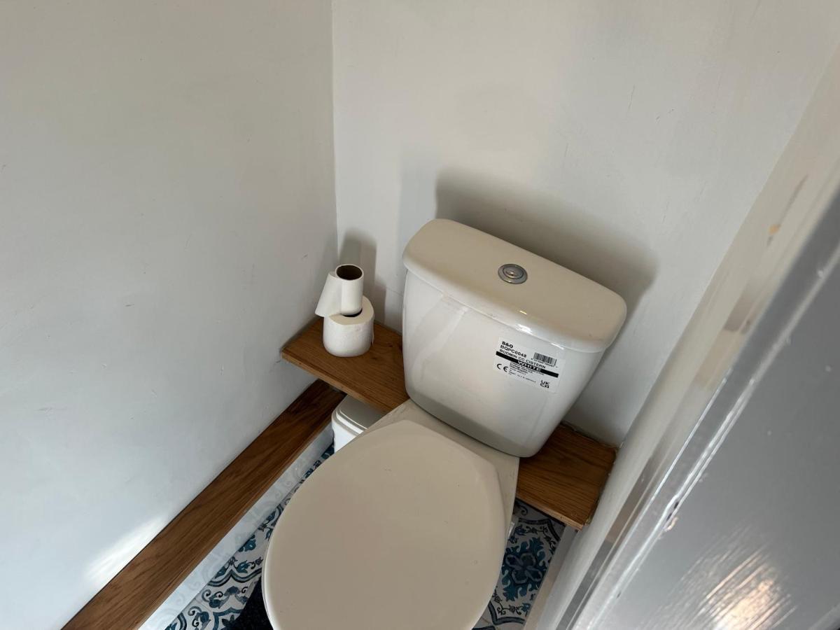 Luxury 2 Bed Great Location Apartment
